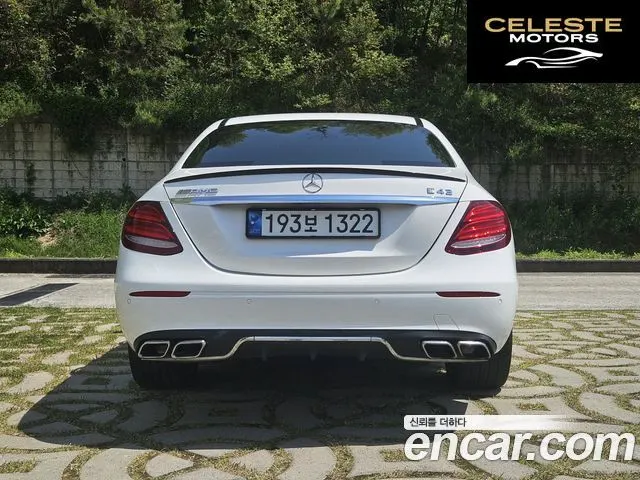MERCEDES BENZ E-Classe W213 E300 4MATIC Avantgarde 2018 — photo 4 sur 26