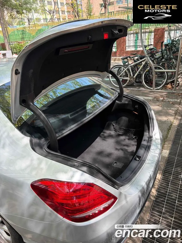 MERCEDES BENZ C-Classe W205 C200 Avantgarde 2016 — photo 11 sur 17