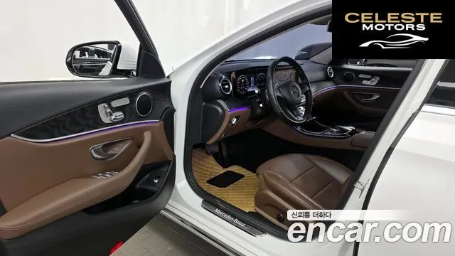 MERCEDES BENZ E-Classe W213 E300 4MATIC Avantgarde 2017 — photo 10 sur 20