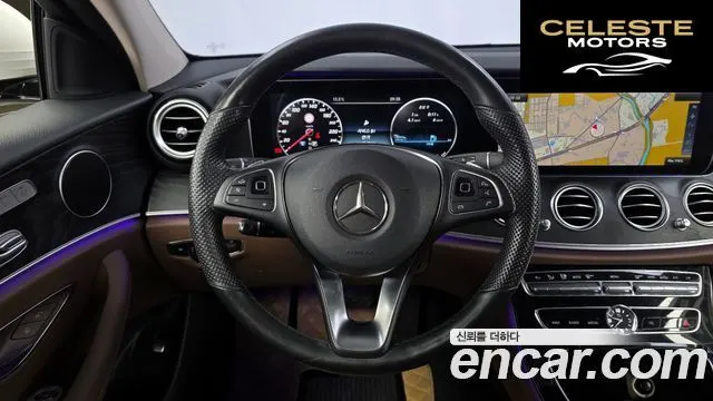 MERCEDES BENZ E-Classe W213 E300 4MATIC Avantgarde 2017 — photo 12 sur 20