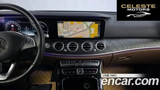 MERCEDES BENZ E-Classe W213 E300 4MATIC Avantgarde 2017 — photo 13 sur 20