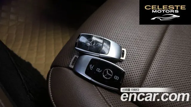 MERCEDES BENZ E-Classe W213 E300 4MATIC Avantgarde 2017 — photo 17 sur 20