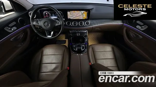 MERCEDES BENZ E-Classe W213 E300 4MATIC Avantgarde 2017 — photo 7 sur 20