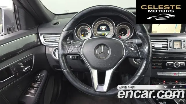 MERCEDES BENZ E-Classe W212 E300 Avantgarde 2014 — photo 13 sur 20