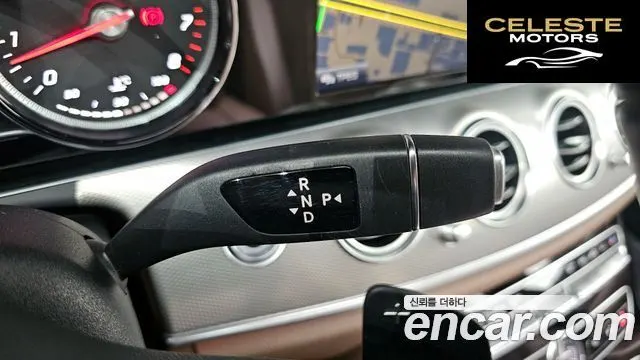 MERCEDES BENZ E-Classe W213 E300 Avantgarde 2019 — photo 12 sur 31