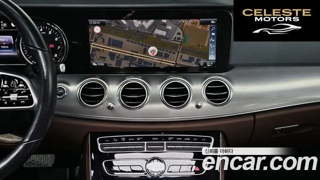 MERCEDES BENZ E-Classe W213 E300 Avantgarde 2019 — photo 20 sur 31