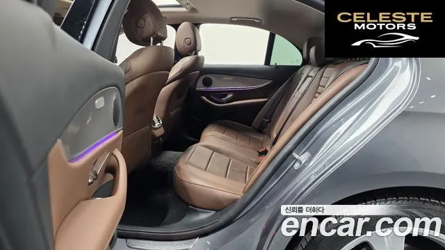 MERCEDES BENZ E-Classe W213 E200 Avantgarde 2017 — photo 12 sur 26