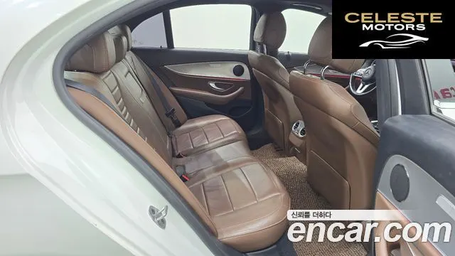 MERCEDES BENZ E-Classe W213 E300 Avantgarde 2019 — photo 11 sur 20