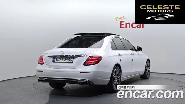 MERCEDES BENZ E-Classe W213 E300 Avantgarde 2019 — photo 2 sur 20