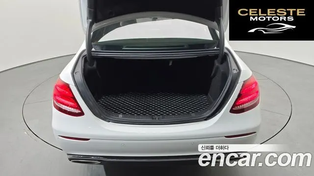 MERCEDES BENZ E-Classe W213 E300 Avantgarde 2019 — photo 20 sur 20
