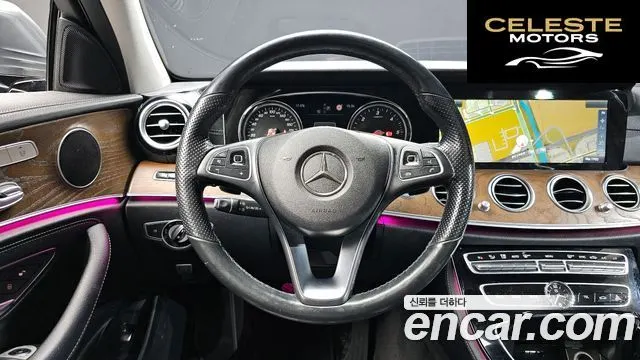 MERCEDES BENZ E-Classe W213 E220d 4MATIC Exclusive 2017 — photo 12 sur 20