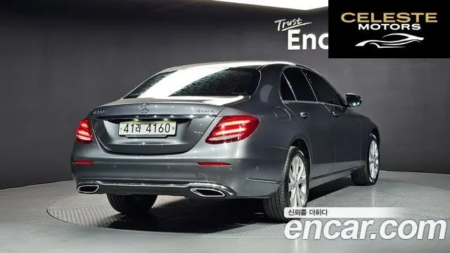 MERCEDES BENZ E-Classe W213 E220d 4MATIC Exclusive 2017 — photo 2 sur 20