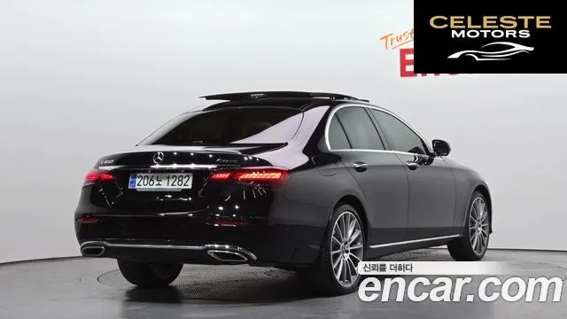 MERCEDES BENZ E-Classe W213 E450 4MATIC Exclusive 2023 — photo 2 sur 32