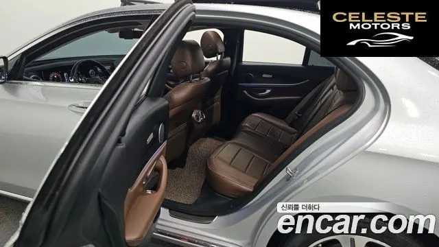 MERCEDES BENZ E-Classe W213 E300 4MATIC Avantgarde 2017 — photo 13 sur 20
