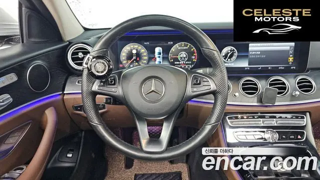 MERCEDES BENZ E-Classe W213 E300 4MATIC Avantgarde 2017 — photo 14 sur 20