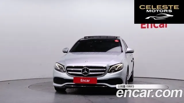 MERCEDES BENZ E-Classe W213 E300 4MATIC Avantgarde 2017 — photo 3 sur 20