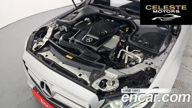 MERCEDES BENZ E-Classe W213 E300 4MATIC Avantgarde 2017 — photo 6 sur 20