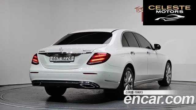 MERCEDES BENZ E-Classe W213 E220d 4MATIC Exclusive 2018 — photo 2 sur 34