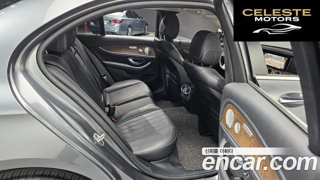 MERCEDES BENZ E-Classe W213 E300 4MATIC Exclusive 2020 — photo 11 sur 20