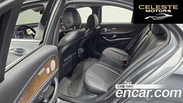 MERCEDES BENZ E-Classe W213 E300 4MATIC Exclusive 2020 — photo 12 sur 20
