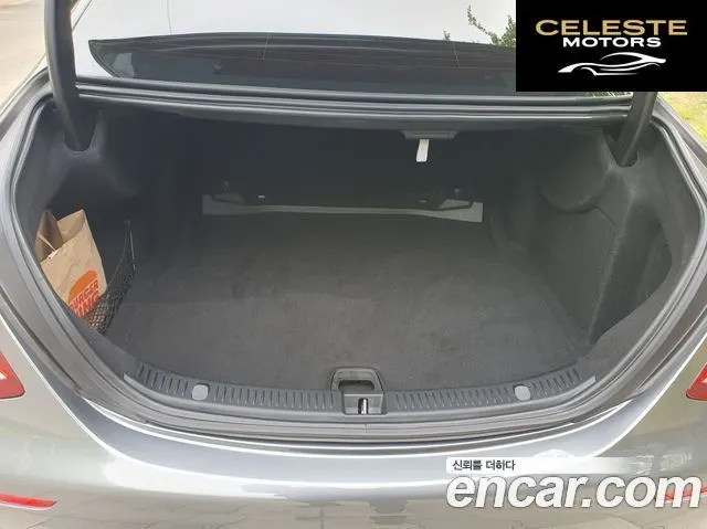 MERCEDES BENZ E-Classe W213 E220d Avantgarde 2017 — photo 17 sur 26
