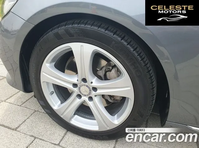MERCEDES BENZ E-Classe W213 E220d Avantgarde 2017 — photo 18 sur 26