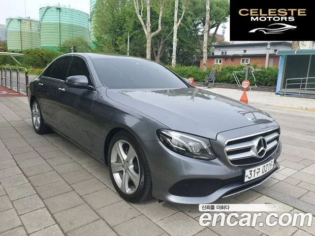 MERCEDES BENZ E-Classe W213 E220d Avantgarde 2017 — photo 3 sur 26