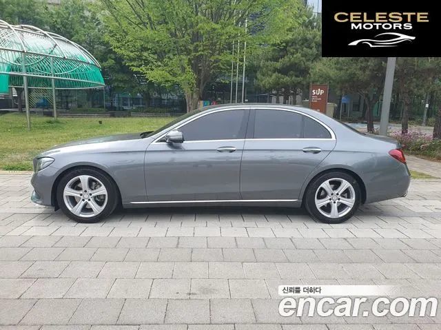 MERCEDES BENZ E-Classe W213 E220d Avantgarde 2017 — photo 4 sur 26