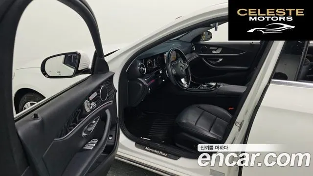 MERCEDES BENZ E-Classe W213 E300 Avantgarde 2017 — photo 10 sur 26