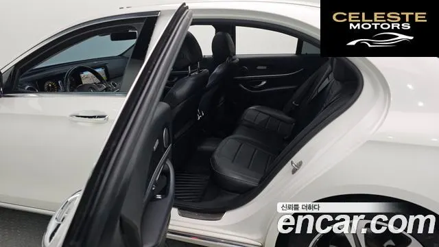 MERCEDES BENZ E-Classe W213 E300 Avantgarde 2017 — photo 13 sur 26