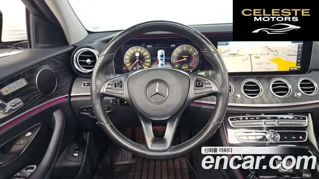 MERCEDES BENZ E-Classe W213 E300 Avantgarde 2017 — photo 14 sur 26