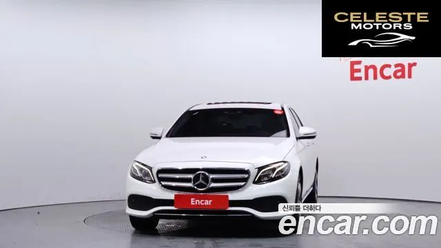 MERCEDES BENZ E-Classe W213 E300 Avantgarde 2017 — photo 3 sur 26