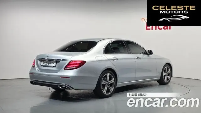 MERCEDES BENZ E-Classe W213 E300 Avantgarde 2019 — photo 2 sur 32