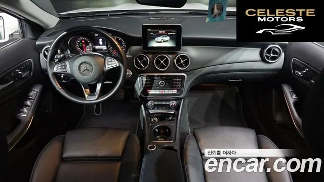 MERCEDES BENZ GLA-Classe X156 GLA220 2019 — photo 10 sur 32