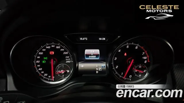 MERCEDES BENZ GLA-Classe X156 GLA220 2019 — photo 11 sur 32