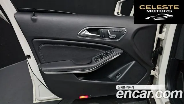 MERCEDES BENZ GLA-Classe X156 GLA220 2019 — photo 14 sur 32