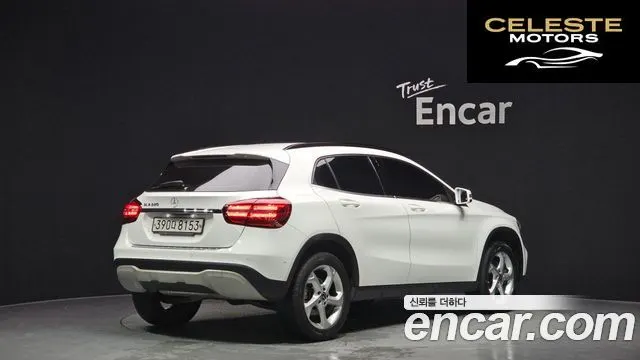 MERCEDES BENZ GLA-Classe X156 GLA220 2019 — photo 2 sur 32