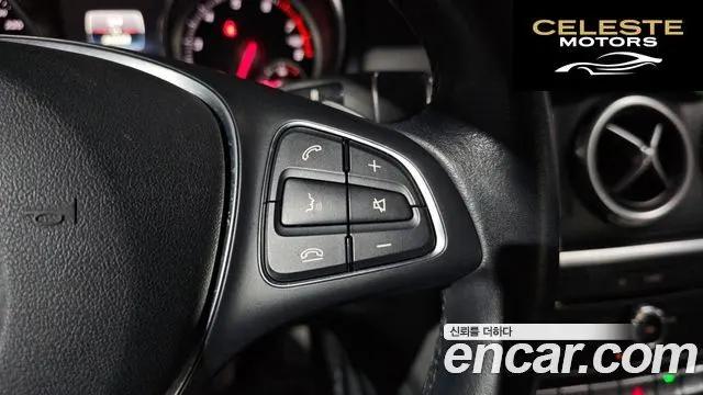 MERCEDES BENZ GLA-Classe X156 GLA220 2019 — photo 22 sur 32