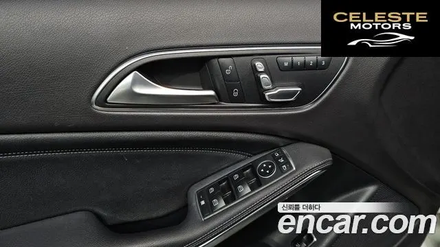 MERCEDES BENZ GLA-Classe X156 GLA220 2019 — photo 25 sur 32
