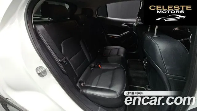 MERCEDES BENZ GLA-Classe X156 GLA220 2019 — photo 28 sur 32