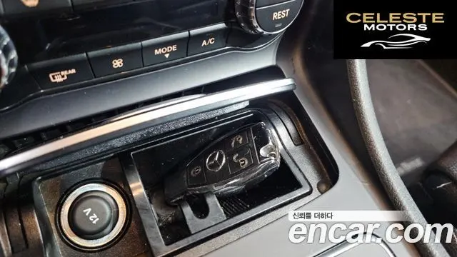 MERCEDES BENZ GLA-Classe X156 GLA220 2019 — photo 31 sur 32