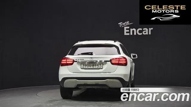 MERCEDES BENZ GLA-Classe X156 GLA220 2019 — photo 4 sur 32