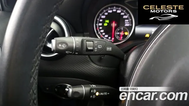MERCEDES BENZ A-Classe W176 A200 2018 — photo 23 sur 29