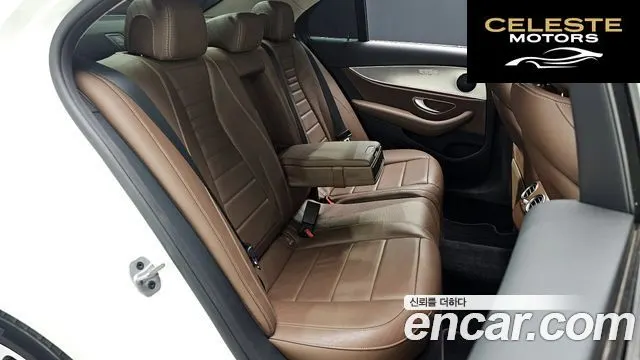MERCEDES BENZ E-Classe W213 E300 Avantgarde 2019 — photo 17 sur 31