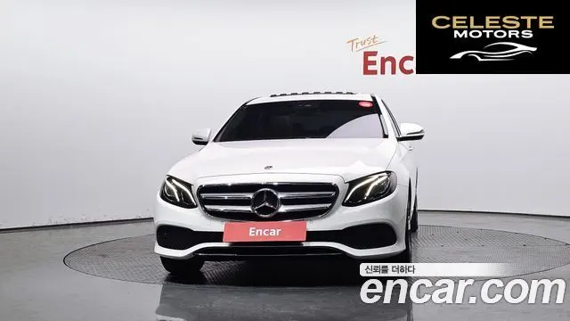 MERCEDES BENZ E-Classe W213 E300 Avantgarde 2019 — photo 3 sur 31