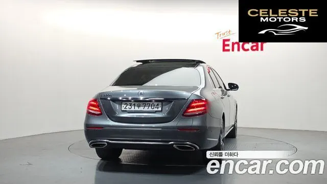 MERCEDES BENZ E-Classe W213 E300e Exclusive 2019 — photo 4 sur 33
