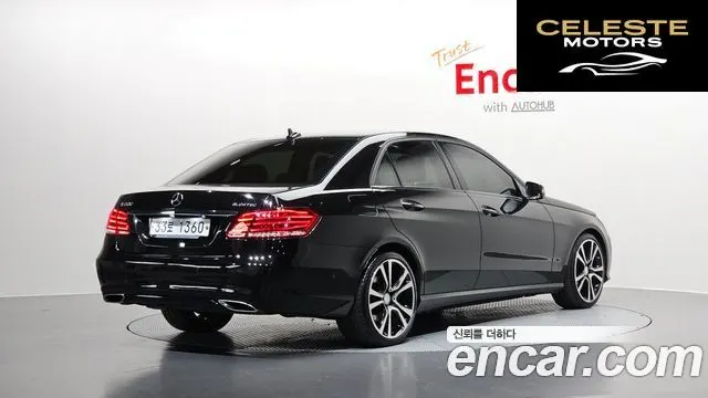 MERCEDES BENZ E-Classe W212 E220 Avantgarde Sport 2015 — photo 2 sur 20
