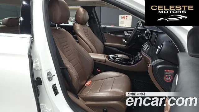 MERCEDES BENZ E-Classe W213 E220d Avantgarde 2017 — photo 11 sur 20