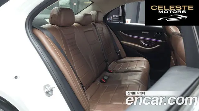 MERCEDES BENZ E-Classe W213 E220d Avantgarde 2017 — photo 12 sur 20