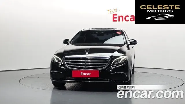 MERCEDES BENZ E-Classe W213 E300 4MATIC Exclusive 2018 — photo 3 sur 36